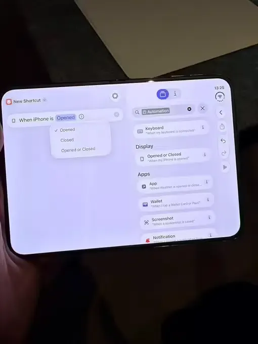 Configuration screen for the iPhone Duo Opened or Closed Personal Automation trigger