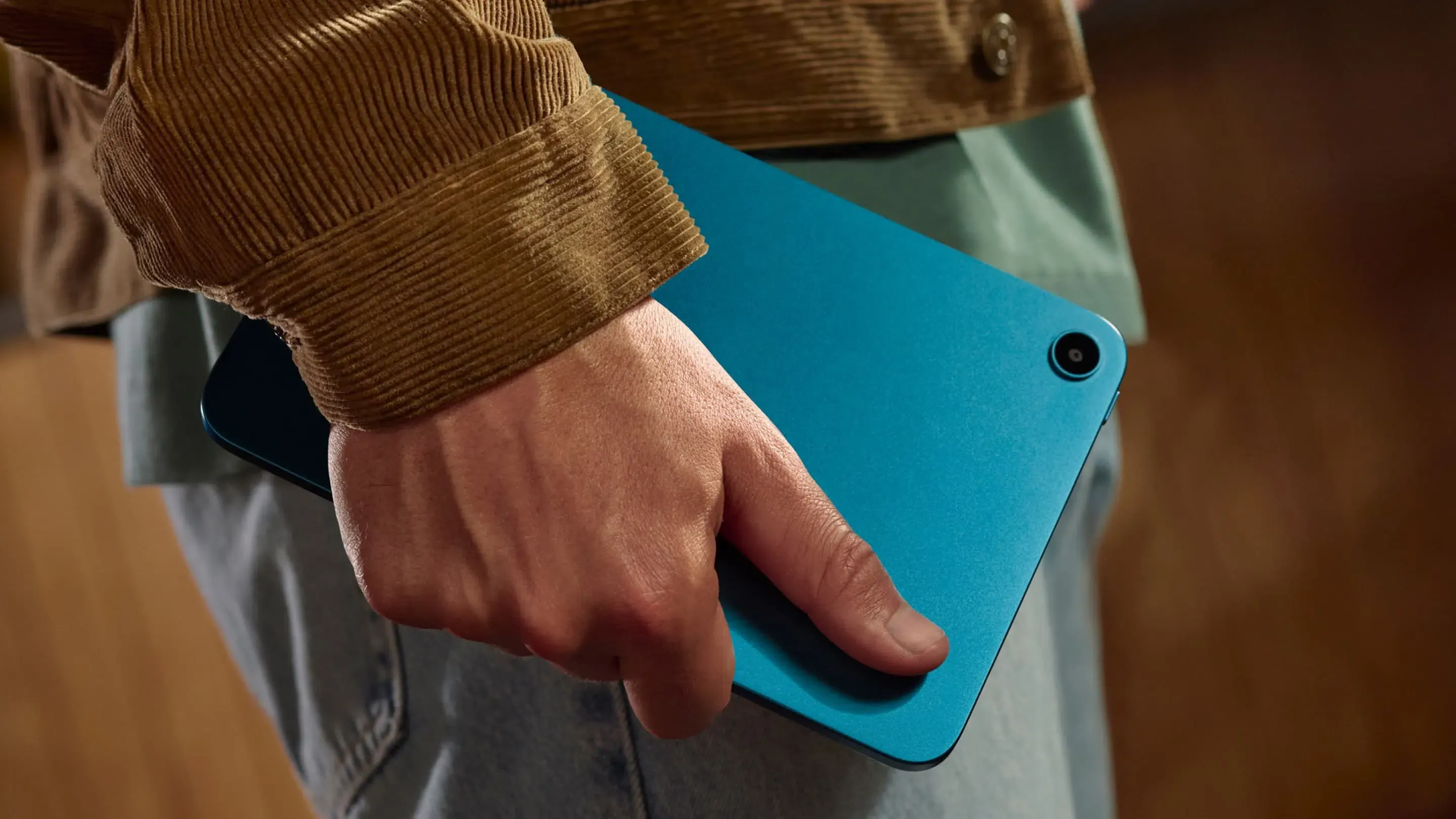 The 8.7-inch Alexa Tablet 8 featuring compact aluminum chassis and color options