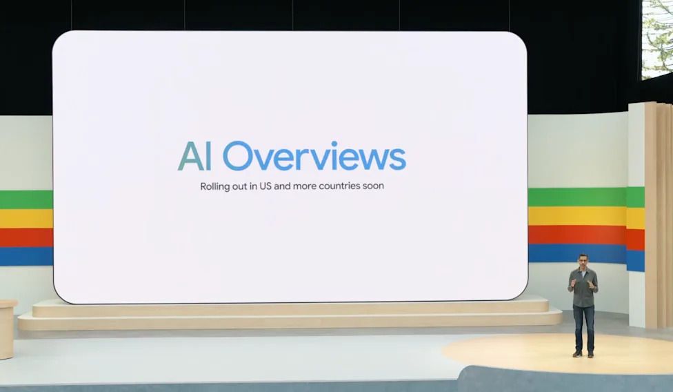 Giao diện tìm kiếm Google AI Overviews hiển thị phản hồi được tổng hợp ở đầu kết quả truy vấn