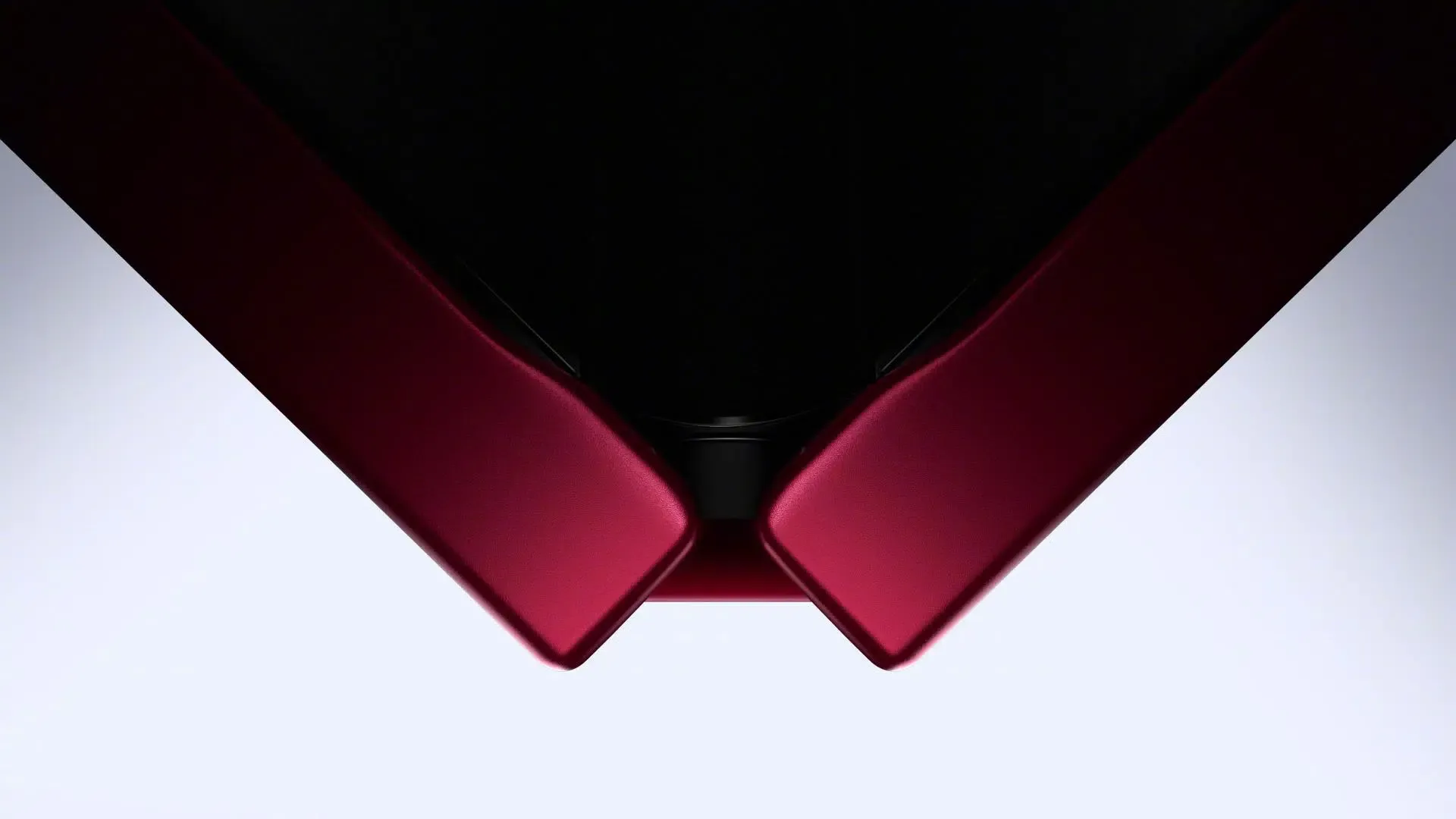 การจัดแสดงดีไซน์ตัวเครื่อง Xiaomi 18 Fold ในมือ